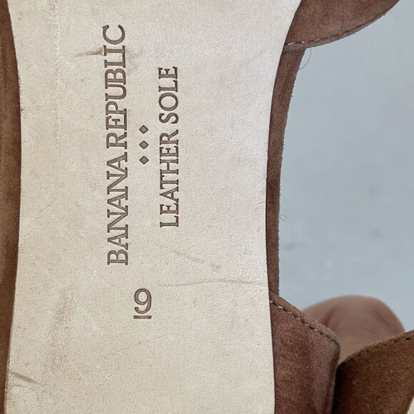 Banana Republic Brown Suede Pointed Toe Heels 9 M Preppy Party Classic Pumps - Picture 12 of 16